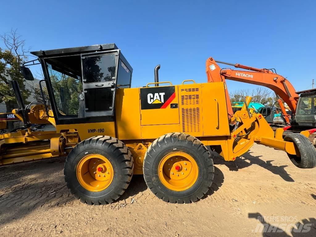 CAT 140 K 平土機
