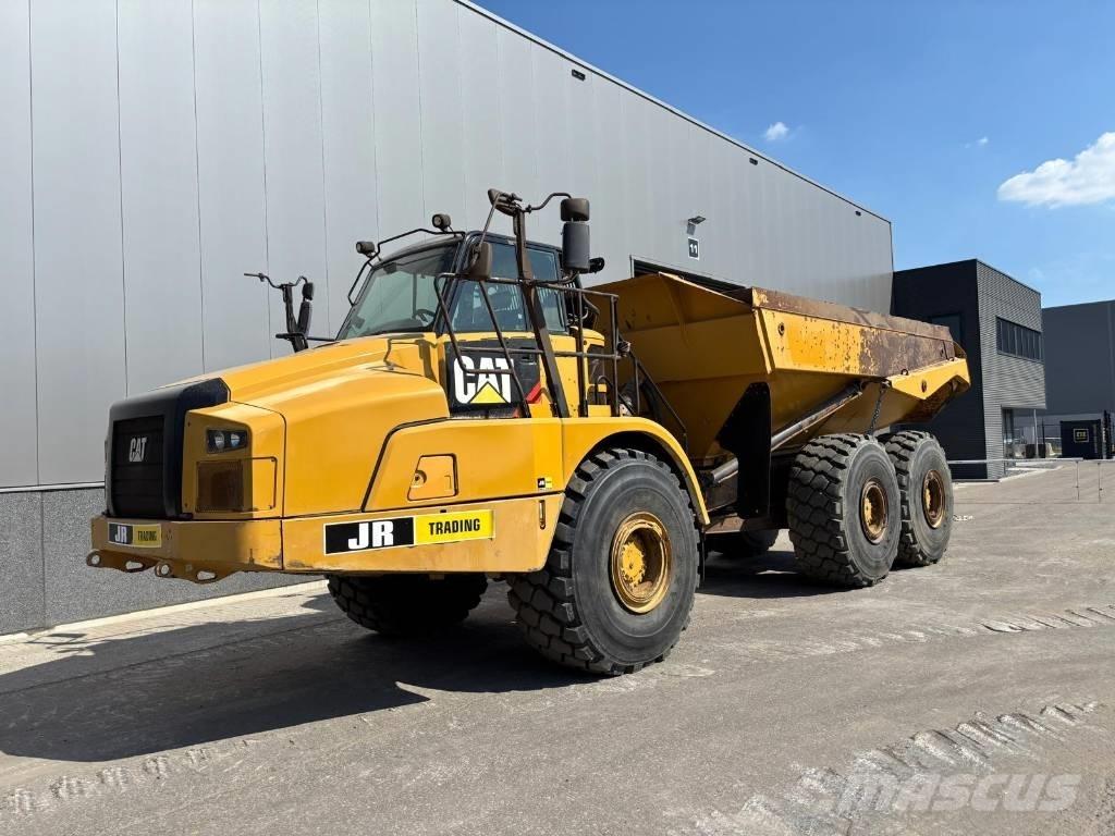 CAT 745 C 鉸接式起吊車
