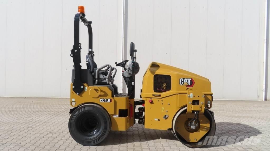 CAT CC4.0 複合式滾壓機
