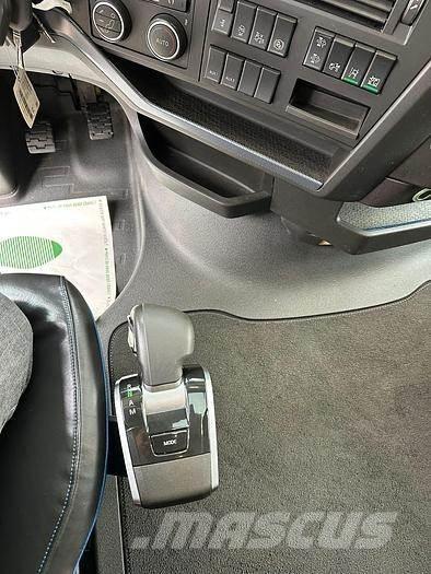 Volvo FH500 曳引機組件