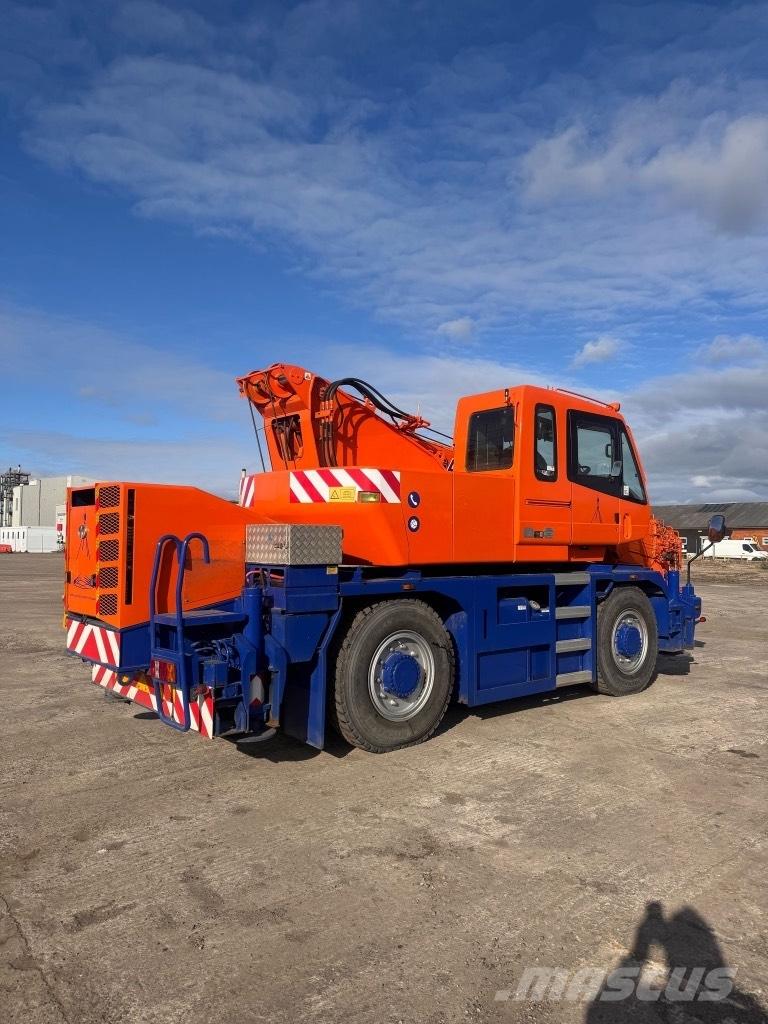 Kato CR 200 Ri 全路面起重機/吊車