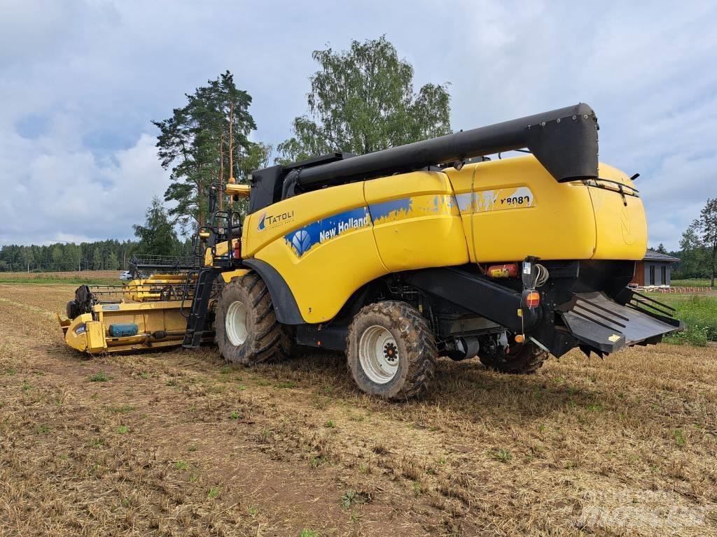 New Holland CX 8080 聯合收穫機