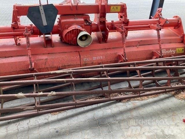 Kuhn 4M FRÆSER 中耕管理機
