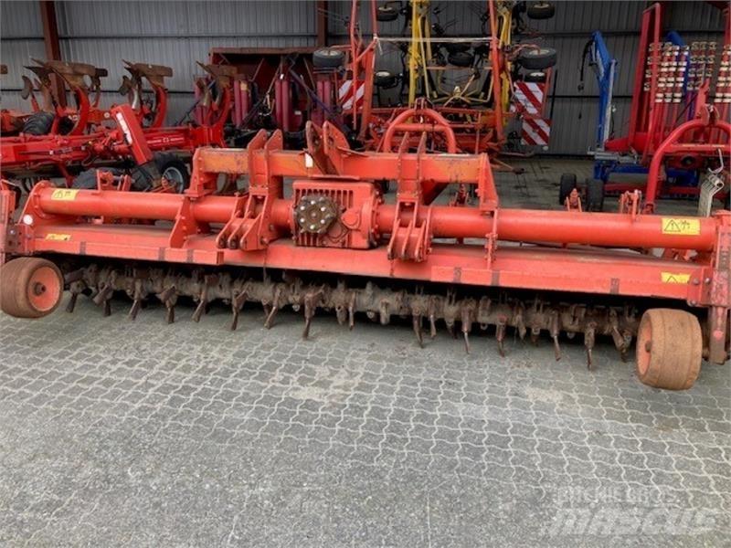 Kuhn 4M FRÆSER 中耕管理機