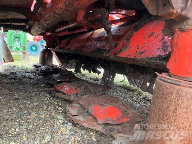 Kuhn FC3125DF 收割列行機(撒布機)