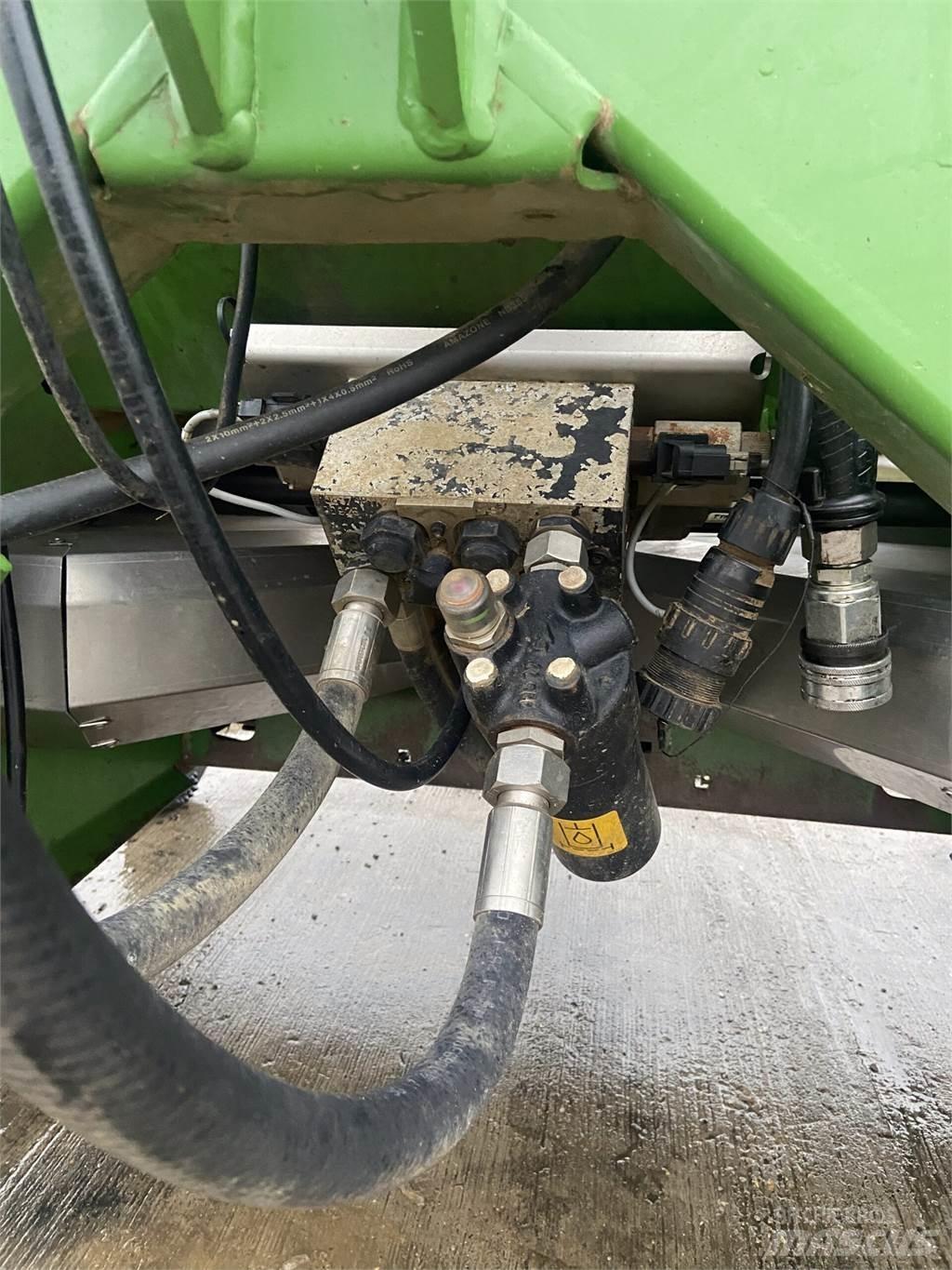 Amazone ZA-TS4200 肥料撒佈機