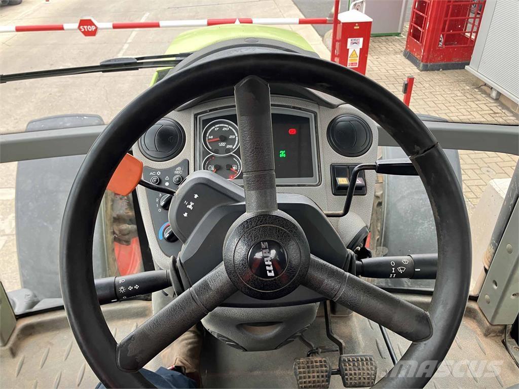 CLAAS Arion 620C 曳引機