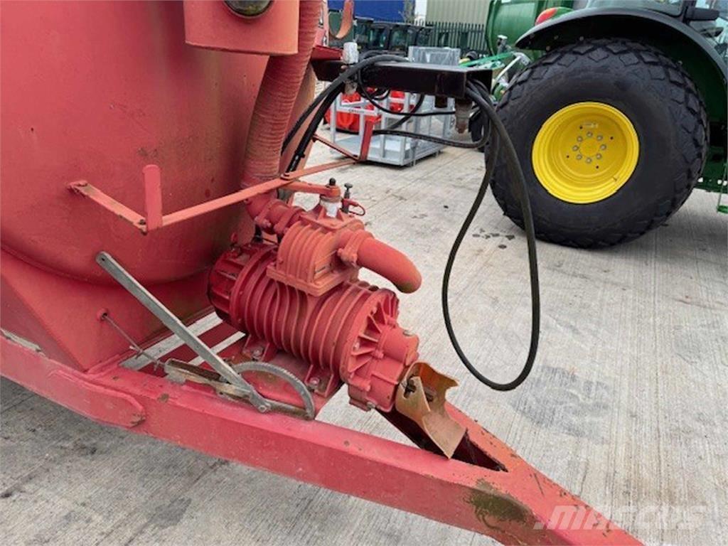 Hi-Spec 800 Gallon 其他農業機械