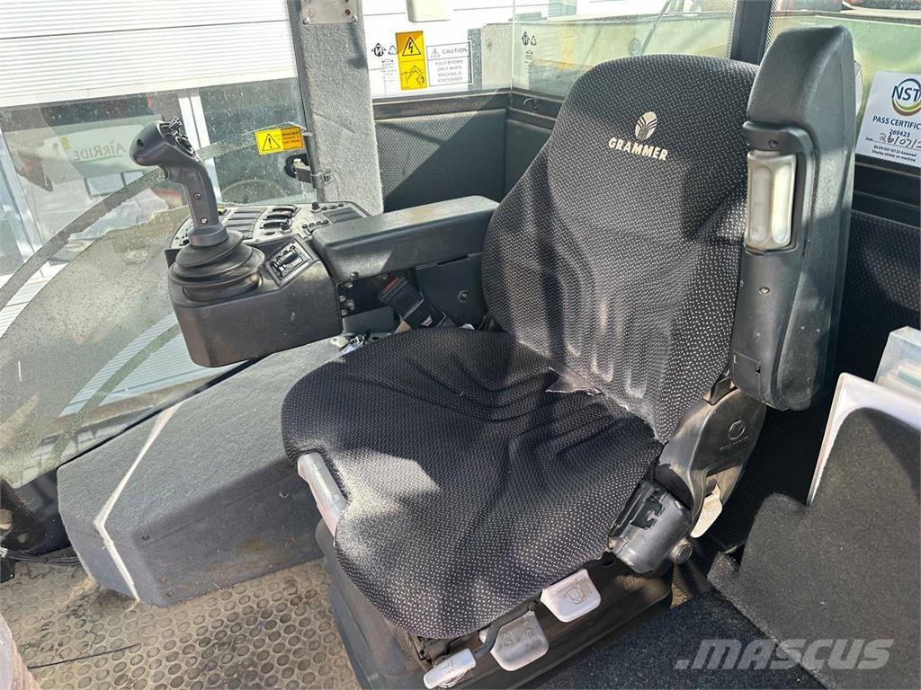 Househam AR3000 自走式噴霧機