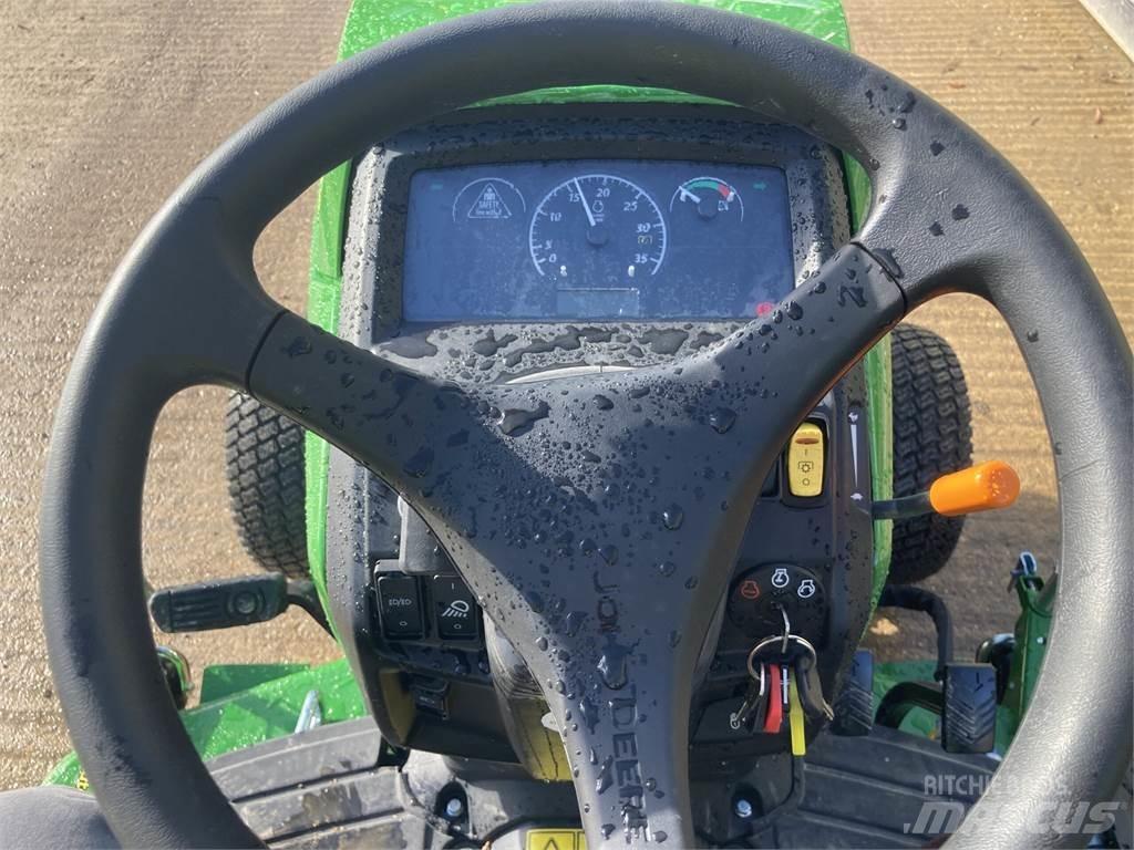 John Deere 1026R 小型曳引機