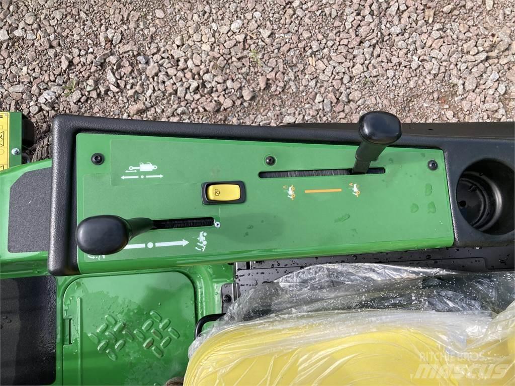 John Deere 1550 騎乘式割草機