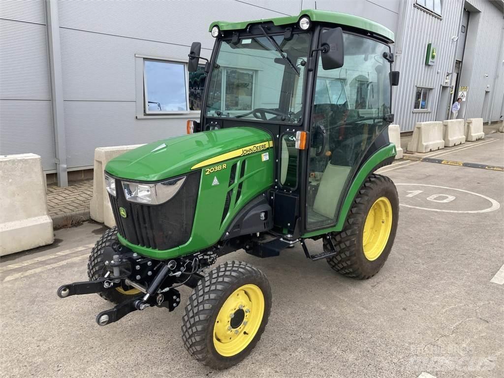 John Deere 2038R 小型曳引機