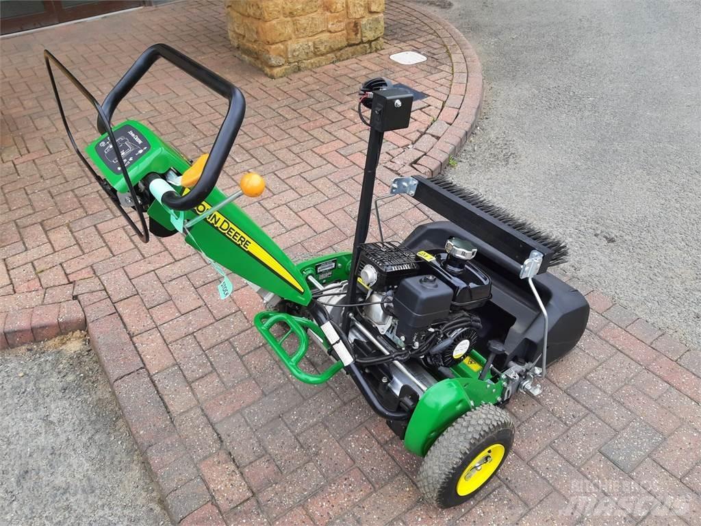 John Deere 220SL 手扶式割草機
