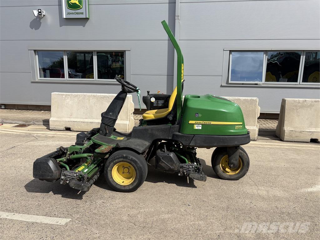 John Deere 2500E 手扶式割草機
