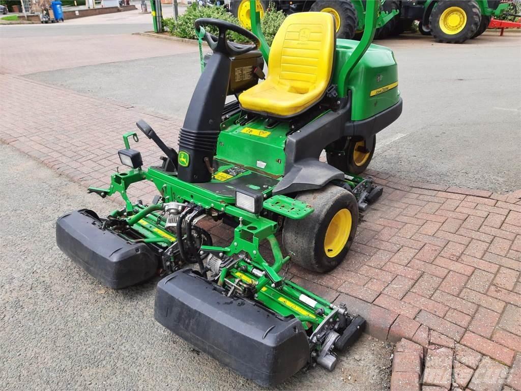 John Deere 2500EH 手扶式割草機