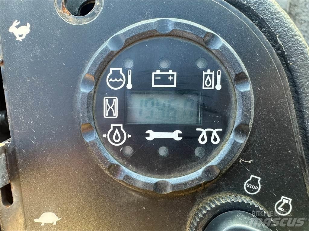 John Deere 2500EH 手扶式割草機