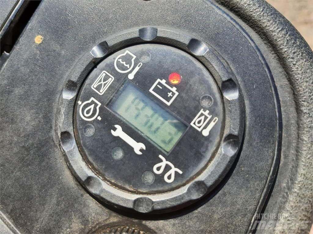 John Deere 2500EH 手扶式割草機