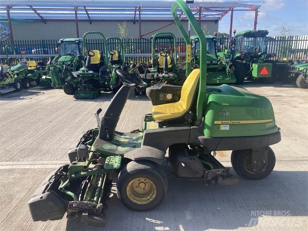 John Deere 2500EH 手扶式割草機