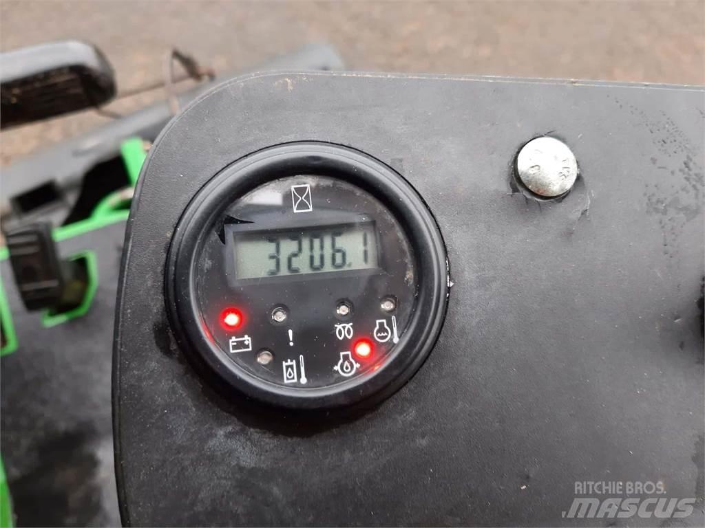 John Deere 2500EH 手扶式割草機
