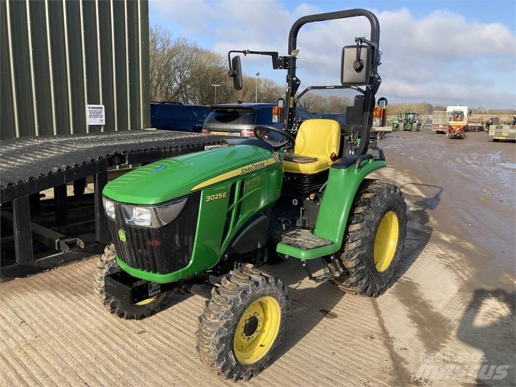 John Deere 3025E 小型曳引機