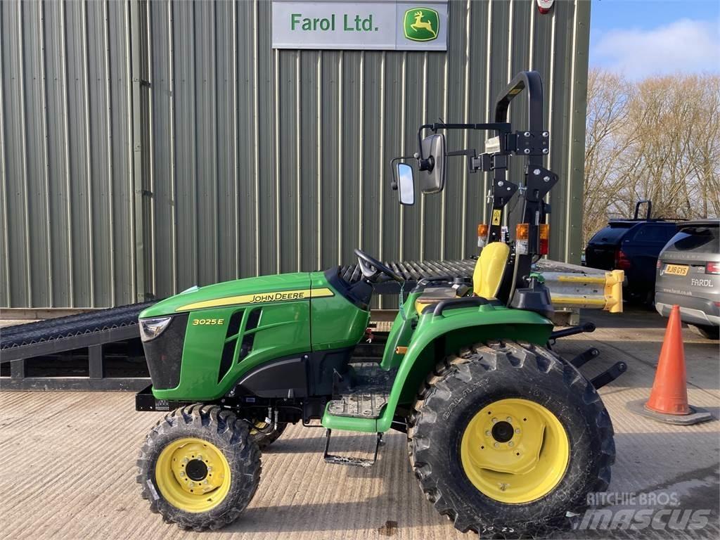 John Deere 3025E 小型曳引機