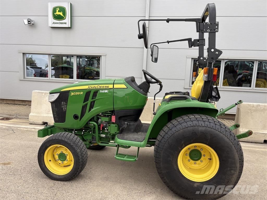 John Deere 3039R 小型曳引機