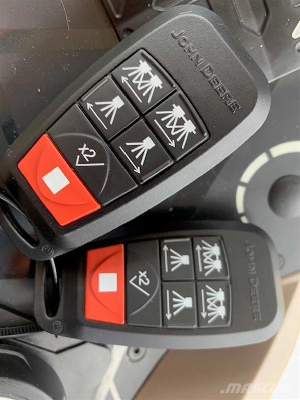 John Deere 340M 自走式噴霧機