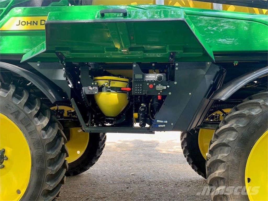 John Deere 340M 自走式噴霧機