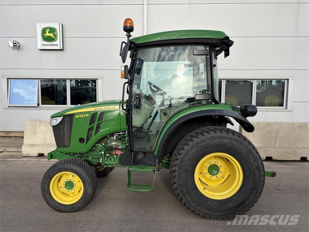 John Deere 4052R 小型曳引機