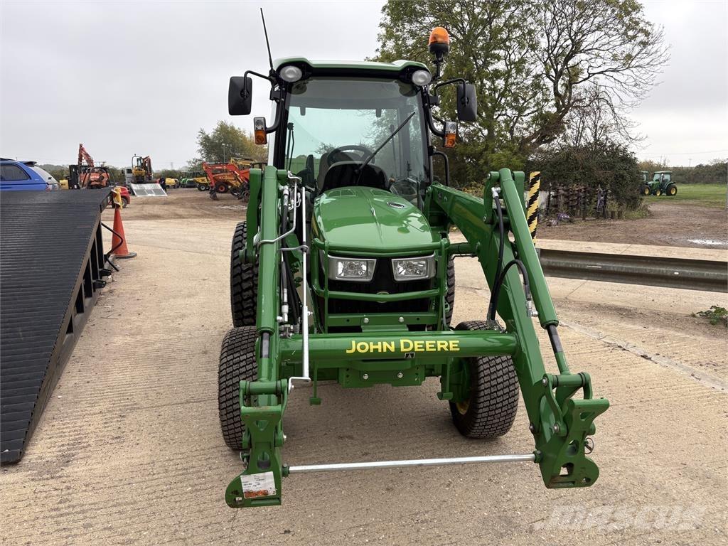 John Deere 4066R 小型曳引機
