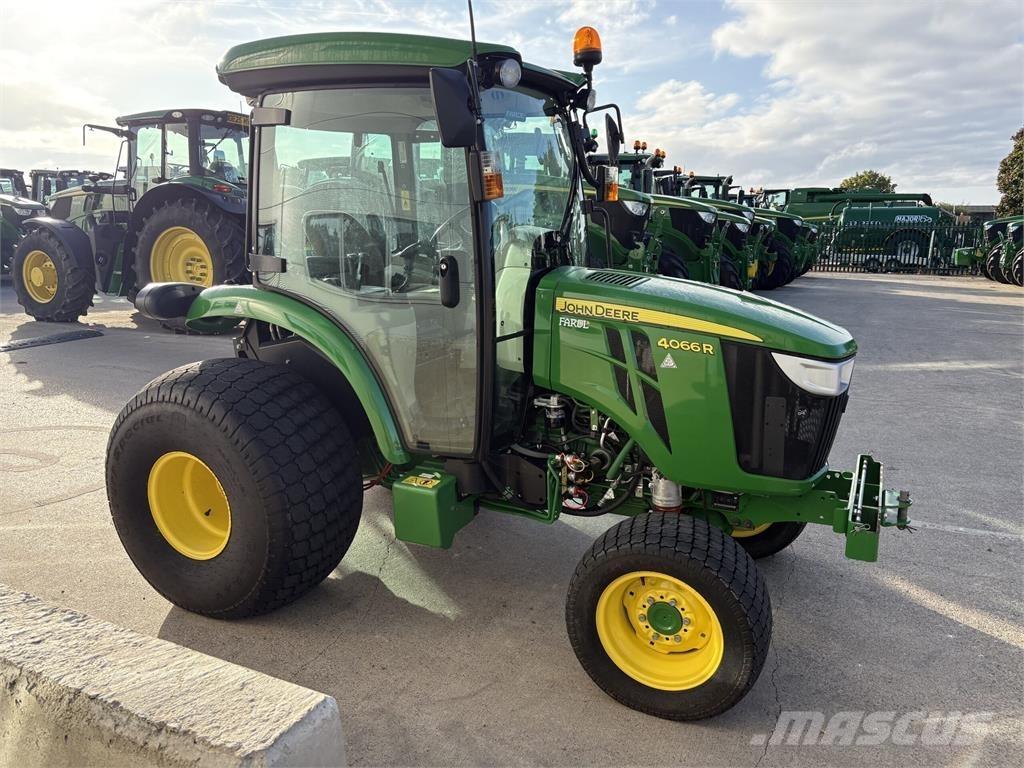 John Deere 4066R 小型曳引機