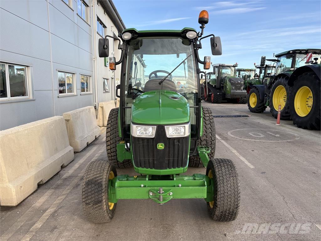 John Deere 4066R 小型曳引機