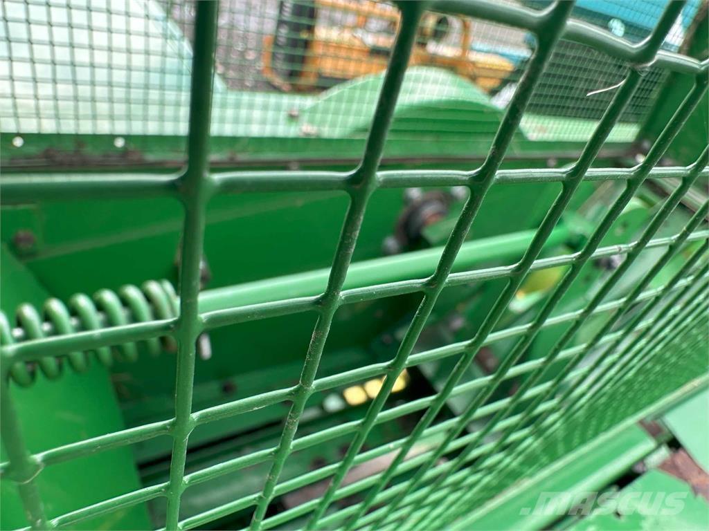 John Deere 459 方形打捆機