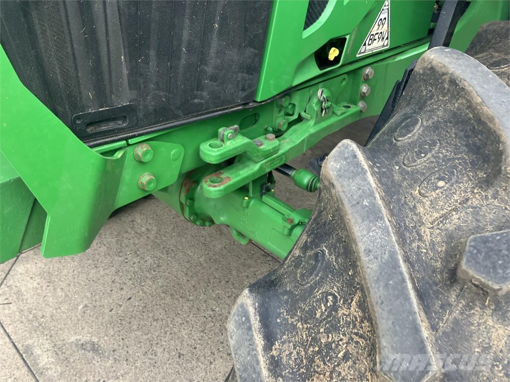 John Deere 6100M 曳引機