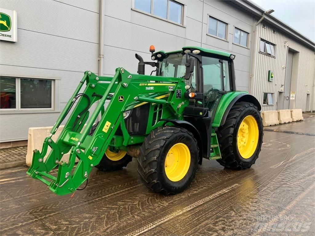 John Deere 6120M 曳引機