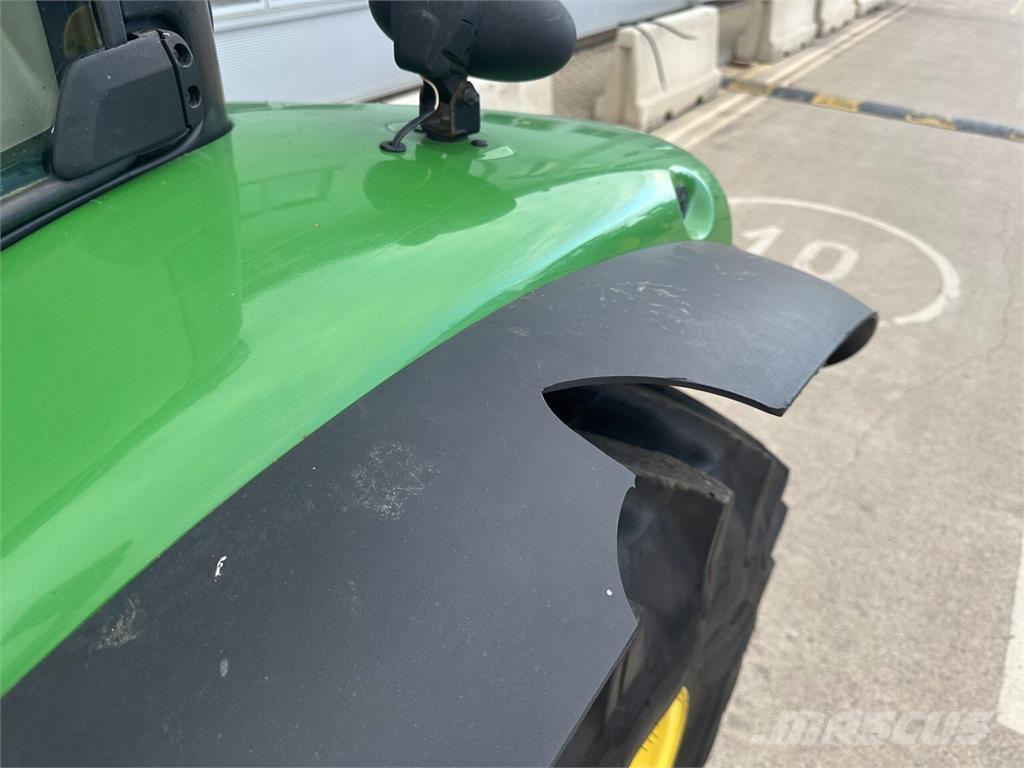 John Deere 6135R 曳引機