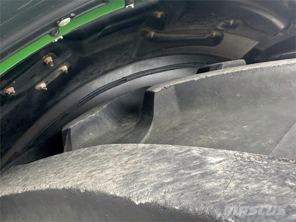 John Deere 6155R 曳引機