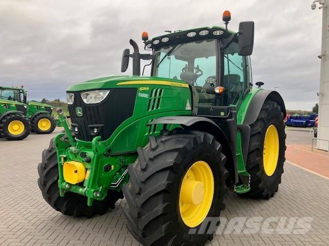 John Deere 6215R 曳引機