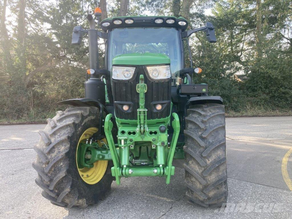 John Deere 6R 215 曳引機