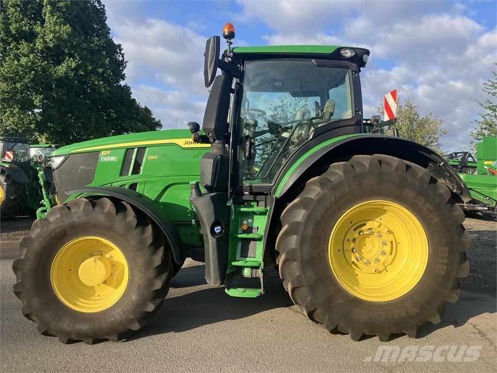 John Deere 6R 250 曳引機