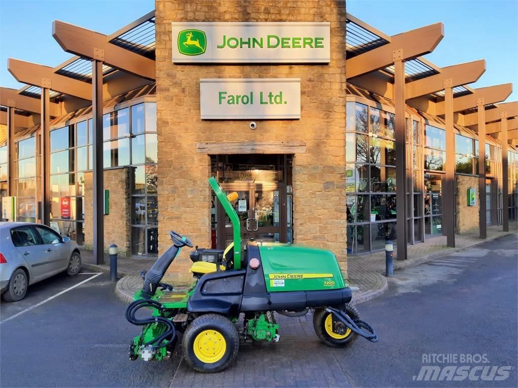 John Deere 7200 手扶式割草機