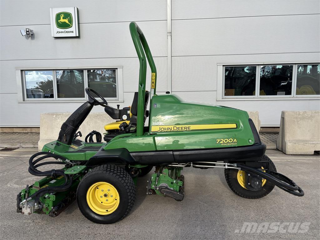 John Deere 7200A 手扶式割草機