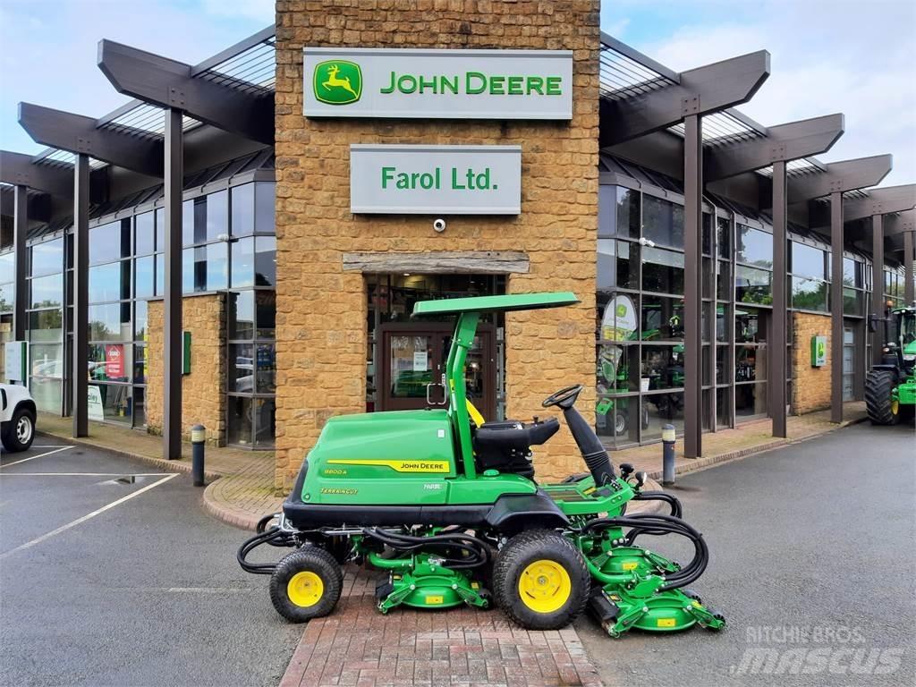 John Deere 8800A 手扶式割草機