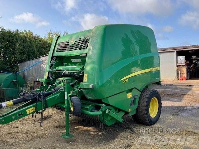 John Deere 960 方形打捆機