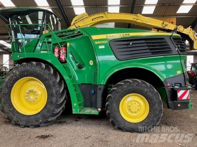 John Deere 9600 自走式飼料採集機