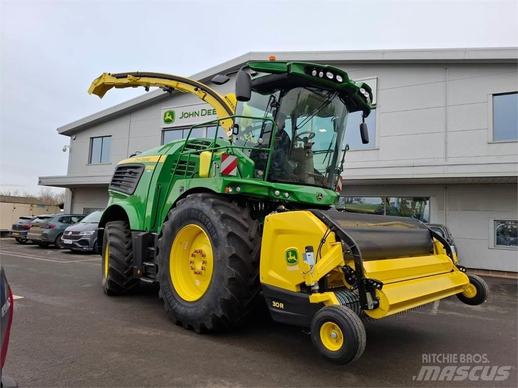 John Deere 9700i 自走式飼料採集機