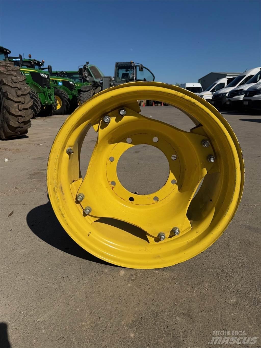 John Deere Example 輪胎、車輪和輪圈