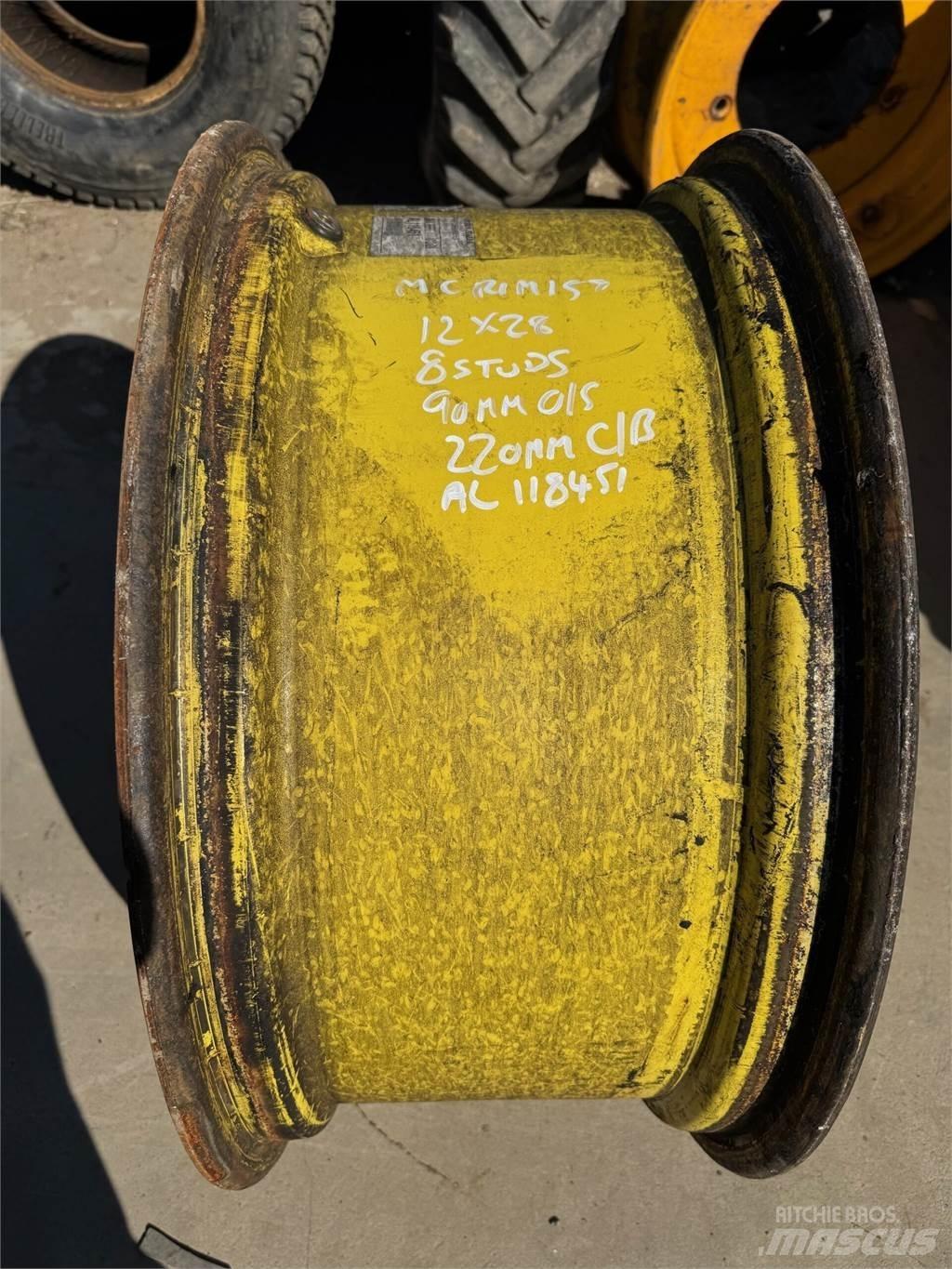 John Deere Example 輪胎、車輪和輪圈