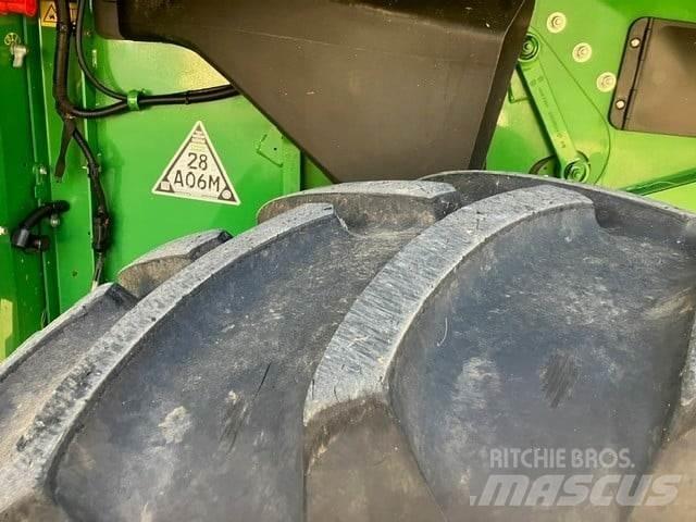 John Deere S690 TM 聯合收穫機