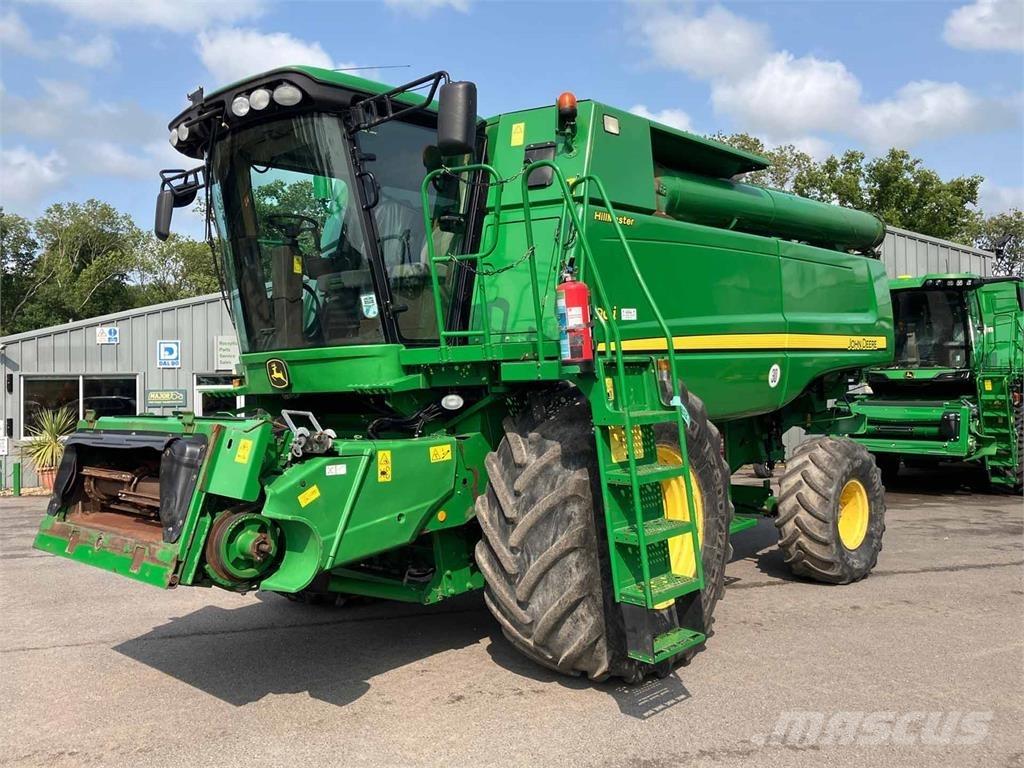 John Deere S690i HM 聯合收穫機
